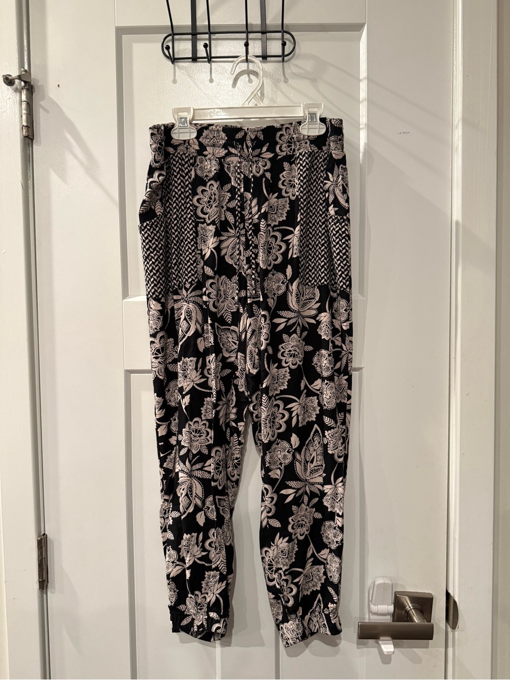 American Eagle Outfitters Black Floral Track Joggers with Cream Print